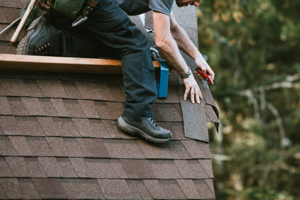 Best Flat Roof Repair Services  in Winthrop, IA